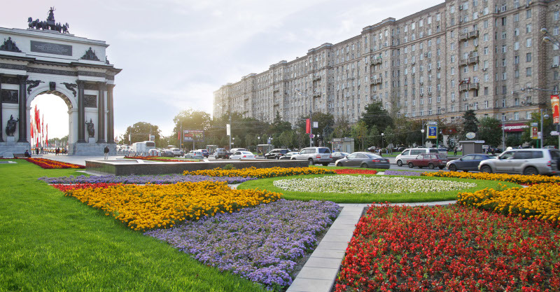 У Триумфальной арки в Москве посадят полмиллиона цветов. площадь, цветы, Триумфальная арка, Москва