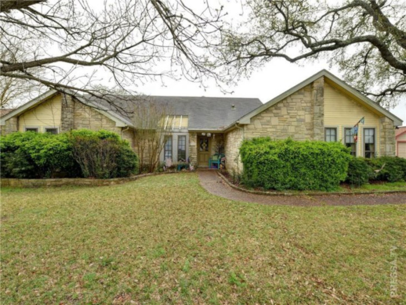 Уродливый дом в Техасе выставили на продажу за 400 000 $. дом, розовый, декупаж, продажа, Техас