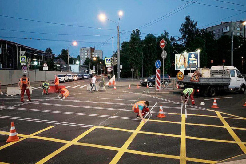 В Петербурге появилась первая «вафельница» на перекрестке. транспорт, дорога, перекресток, Петербург