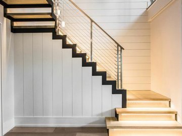 7 идей, как использовать лестницу в доме