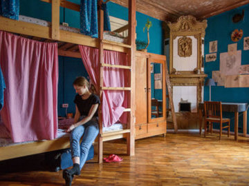 365 хостелов в жилых домах Петербурга попадают под запрет