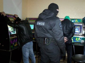 Сотрудники полиции обнаружили в Петербурге подпольный игорный клуб