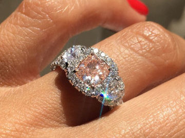 У жительницы Ессентуков украли кольцо с бриллиантом стоимостью 500 тысяч рублей