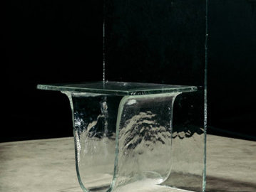 Дизайнер из Японии разработал мебель из стекла